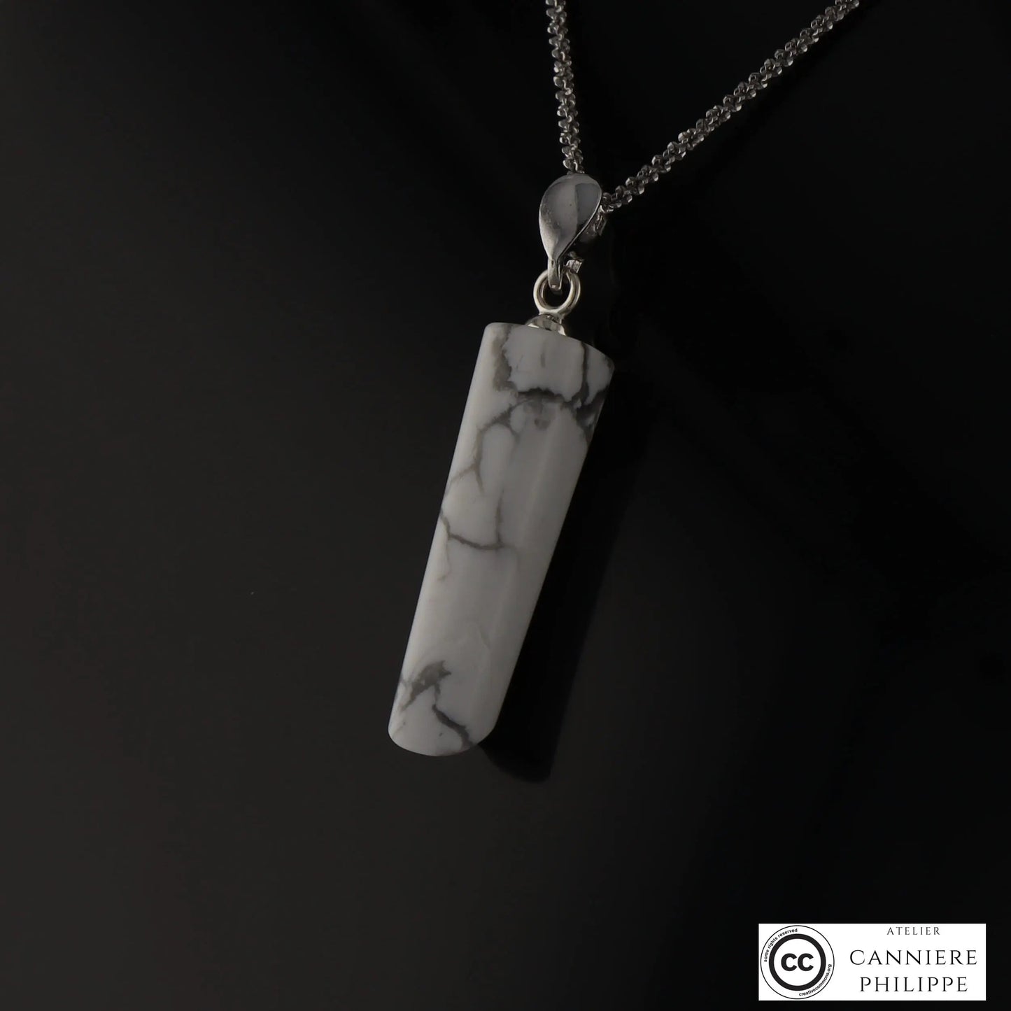 Pendentif Howlite 1 La Taillerie